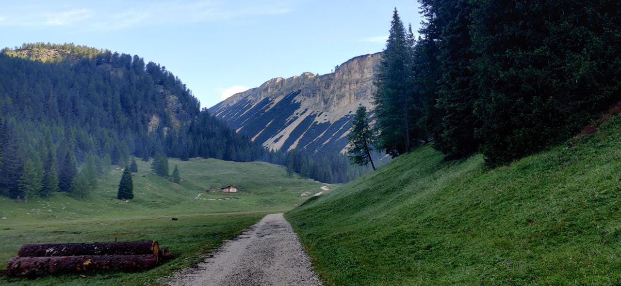 Entriamo nella conca di Sennes