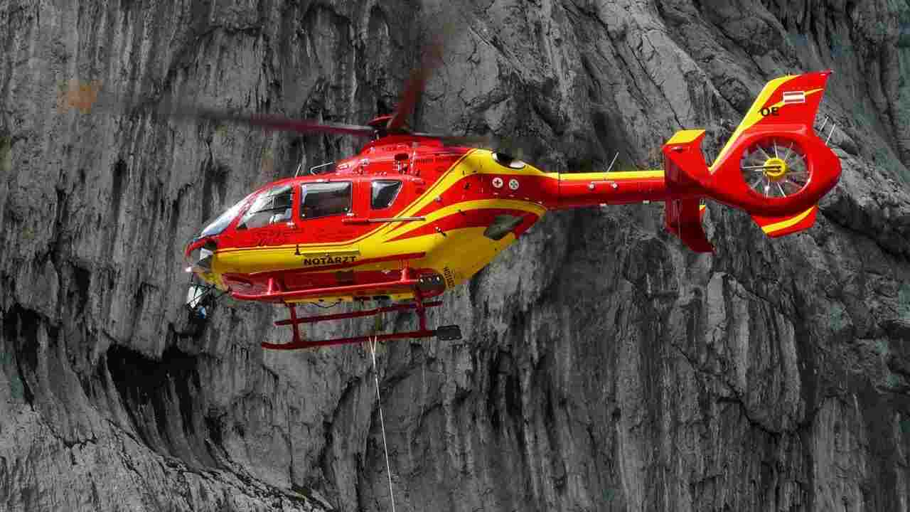 Emergenza in montagna, elicottero di soccorso