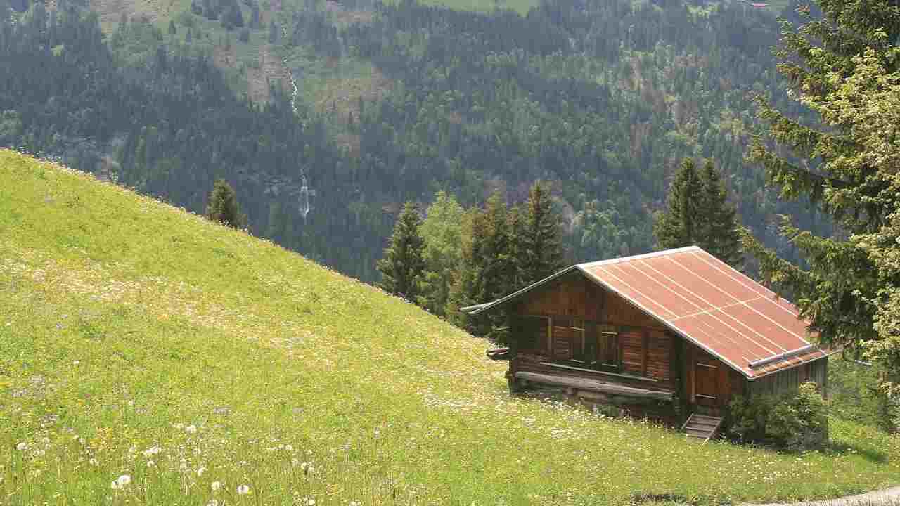 Vacanza in montagna, uno chalet sulle Alpi