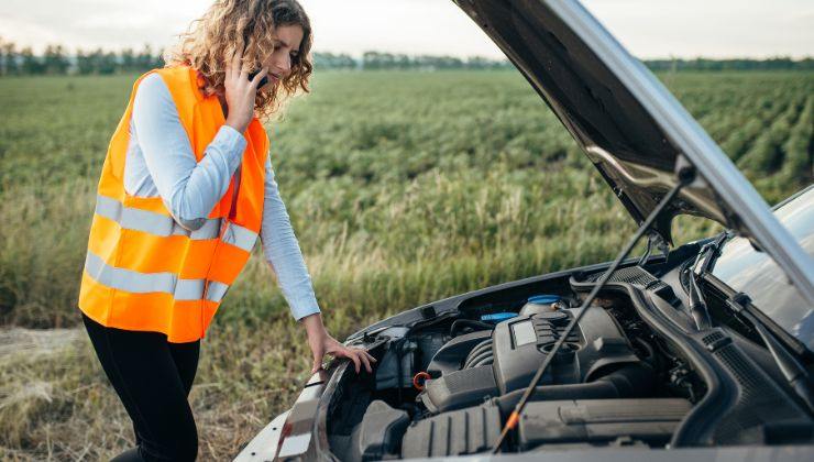 Auto ferma in strada? Attenzione a ciò che facciamo