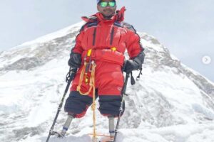Everest raggiunto da un uomo senza gambe