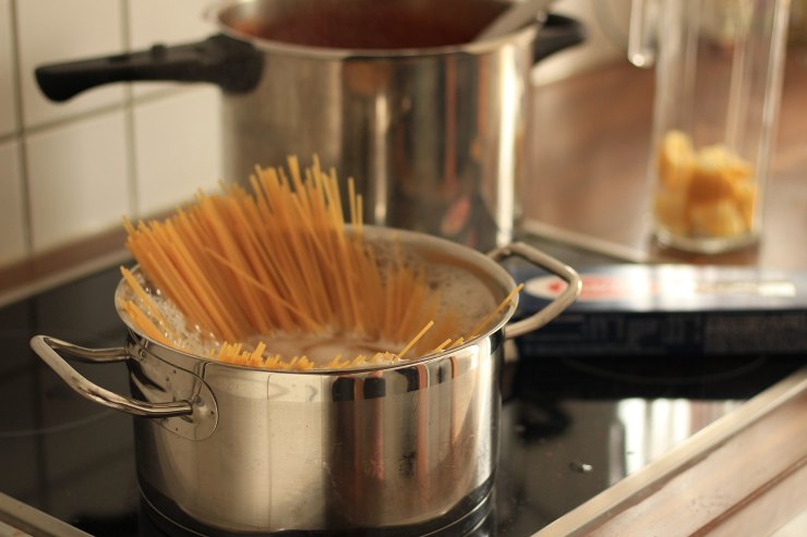 Consigli per riutilizzare l'acqua di cottura della pasta