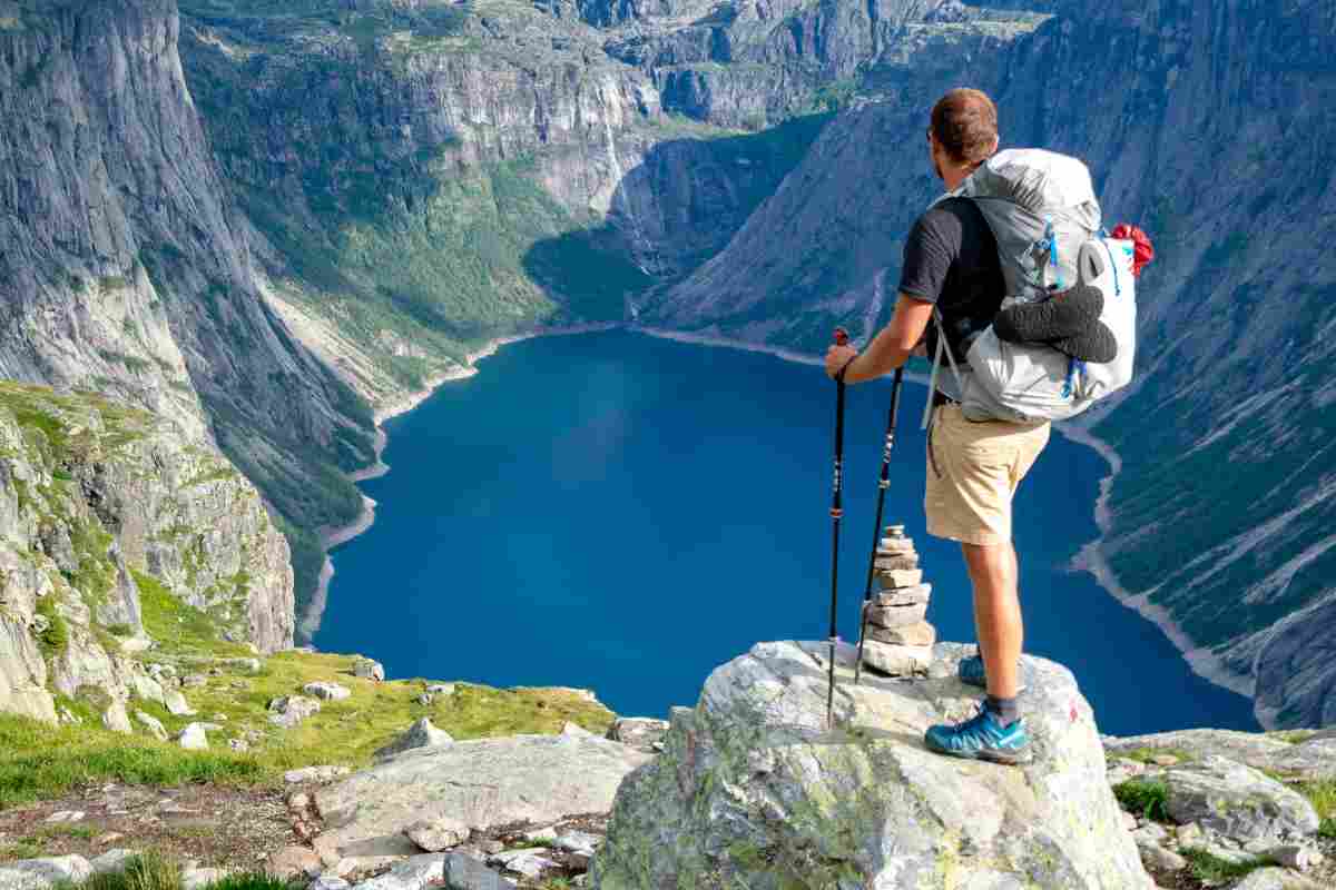 Come si pratica lo speed hiking, nuovo sport di montagna