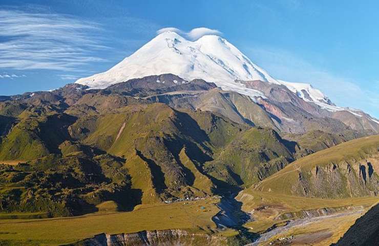 Cima innevata del Monte Elbrus