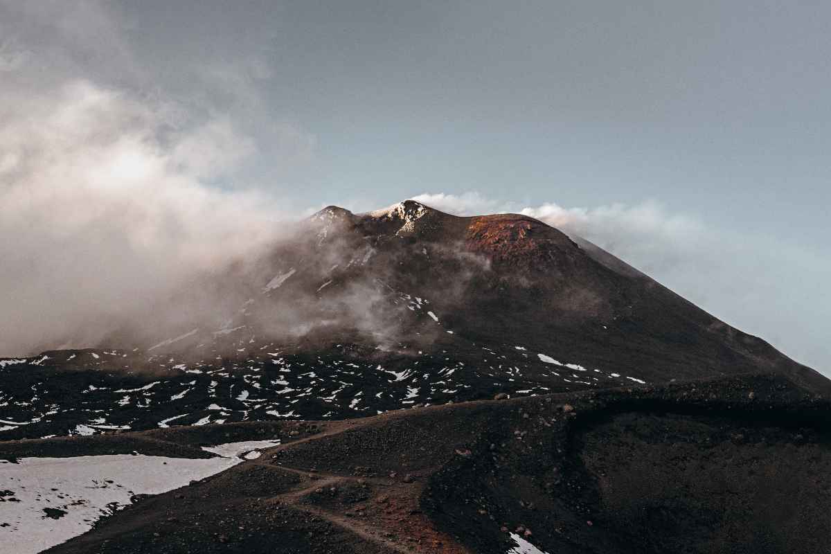 parco dell'Etna e trekking mozzafiato, quali i percorsi più belli