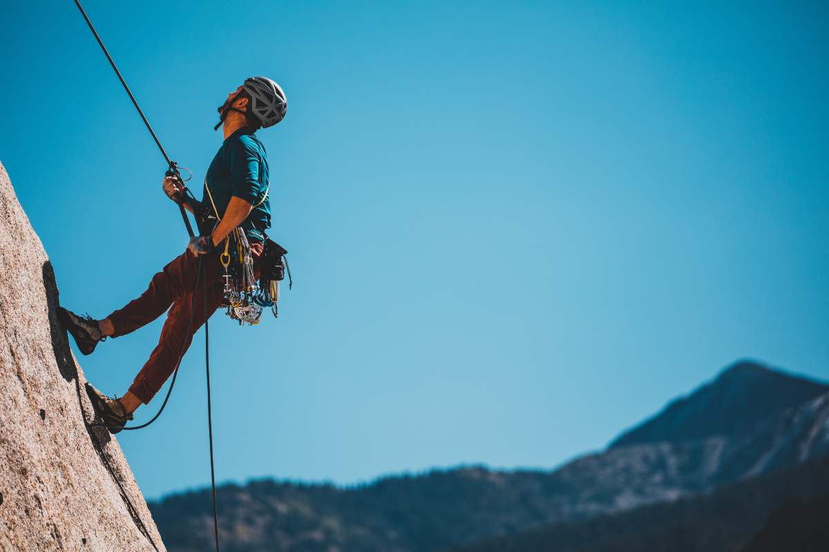 come lavare efficacemente l'attrezzatura da arrampicata