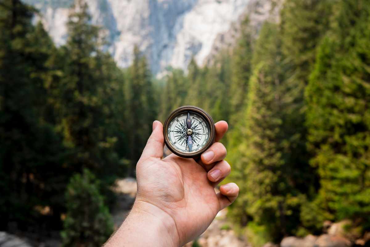 Bussola usata per praticare l'orienteering