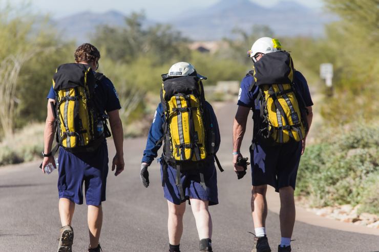 Tre persone del soccorso alpino