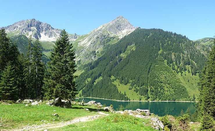 lago di Vilsalpsee in estate