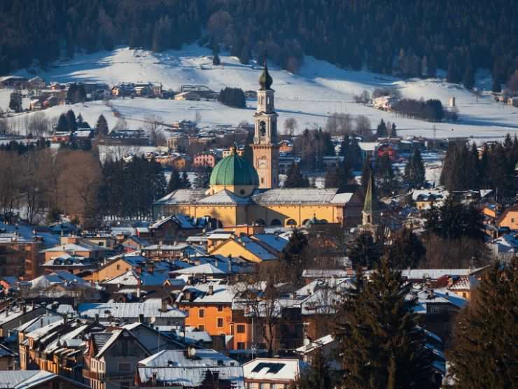 Dolomiti, sei paesi