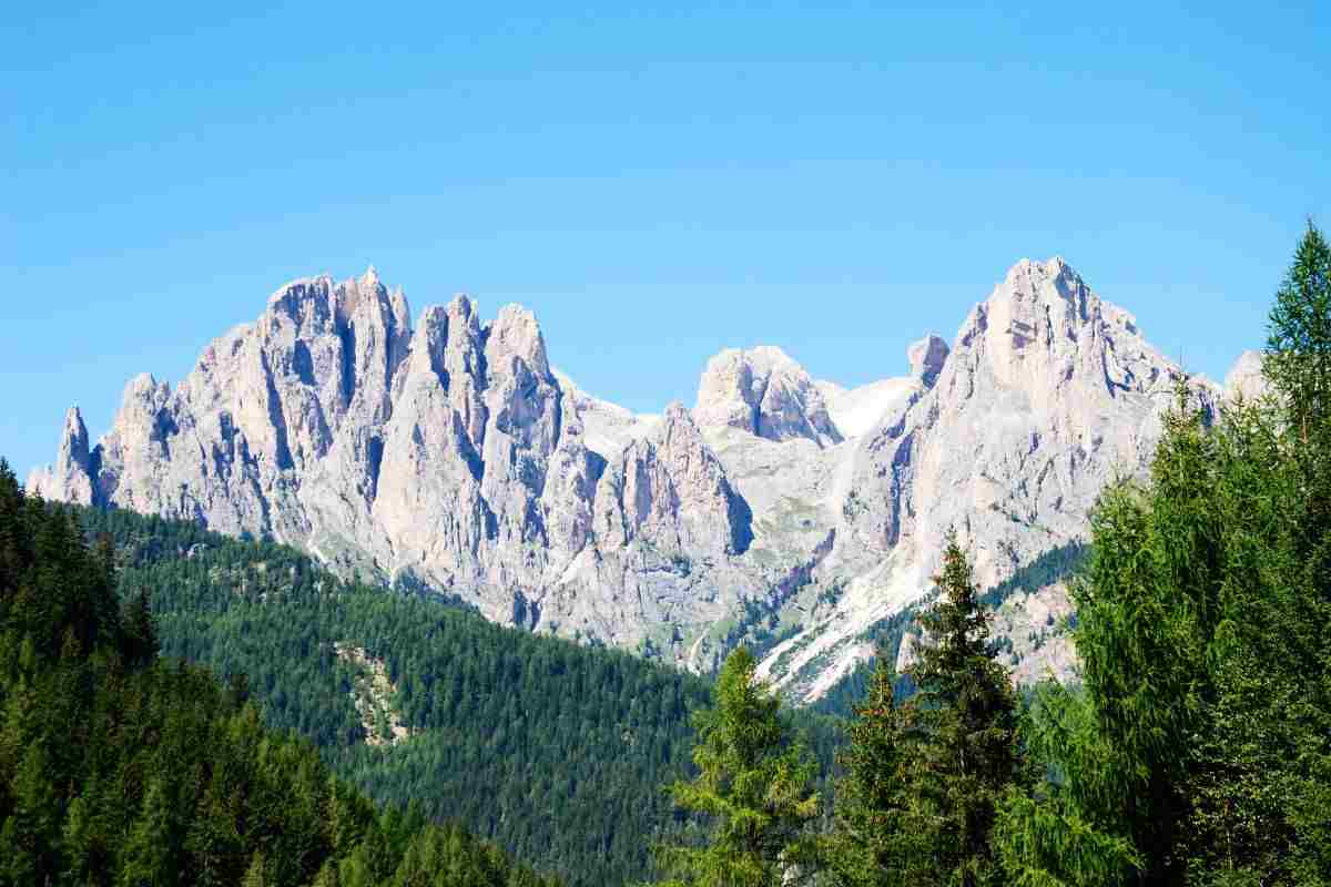 Dolomiti, sei paesi