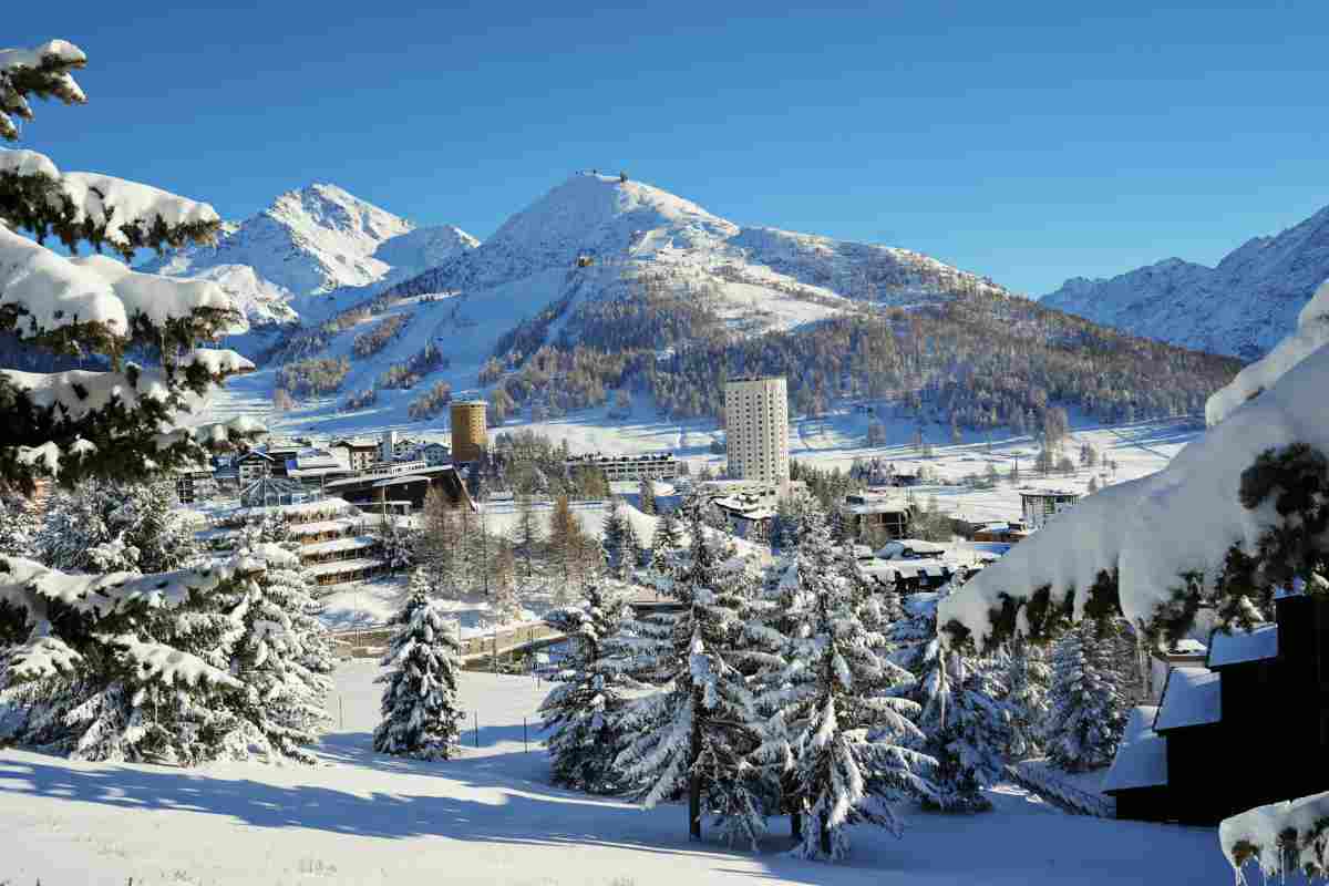 Sestriere, il paese da fiaba circondato da boschi e neve