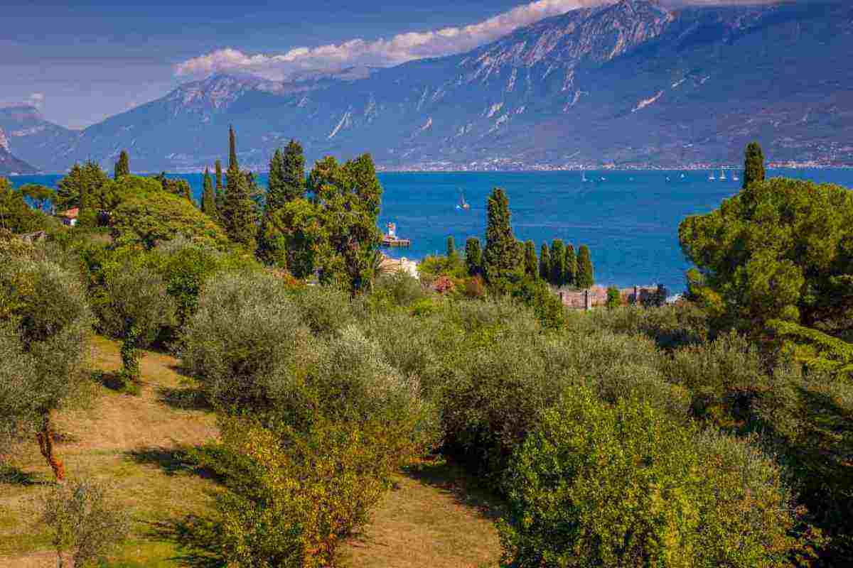 Garda Trentino, i percorsi da trekking più belli da fare in primavera