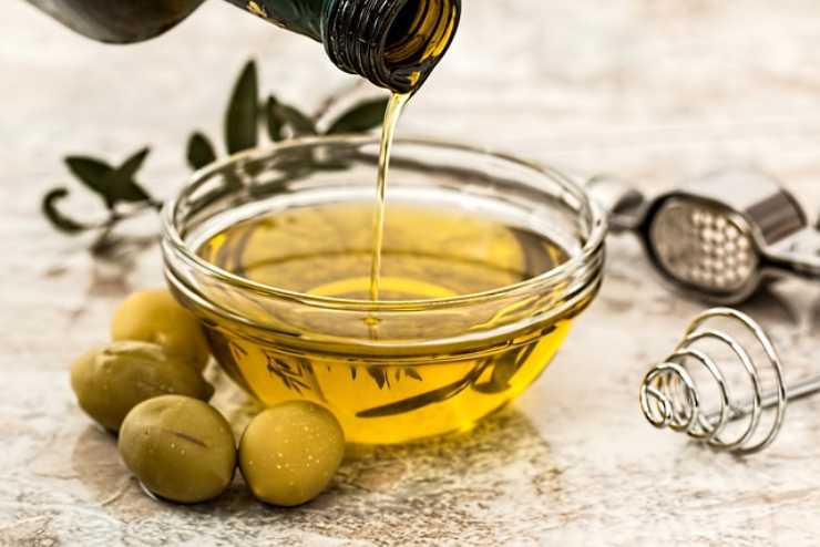 Non fatevi ingannare: ecco il prezzo giusto per il miglior olio d'oliva