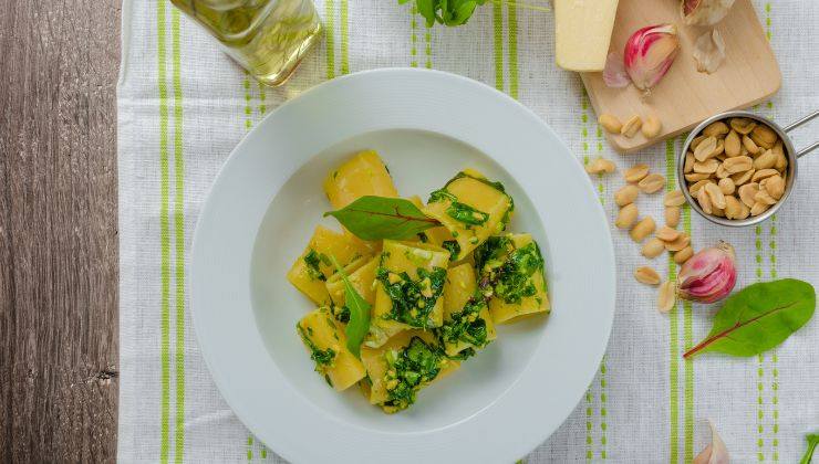 ricetta pasta con spinaci e avocado